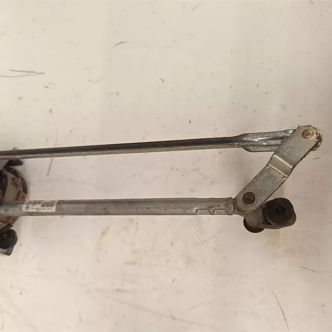 Meccanismo tergiparabrezza con motorino