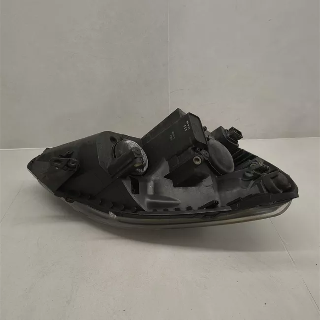 Proiettore sinistro t.82093335>