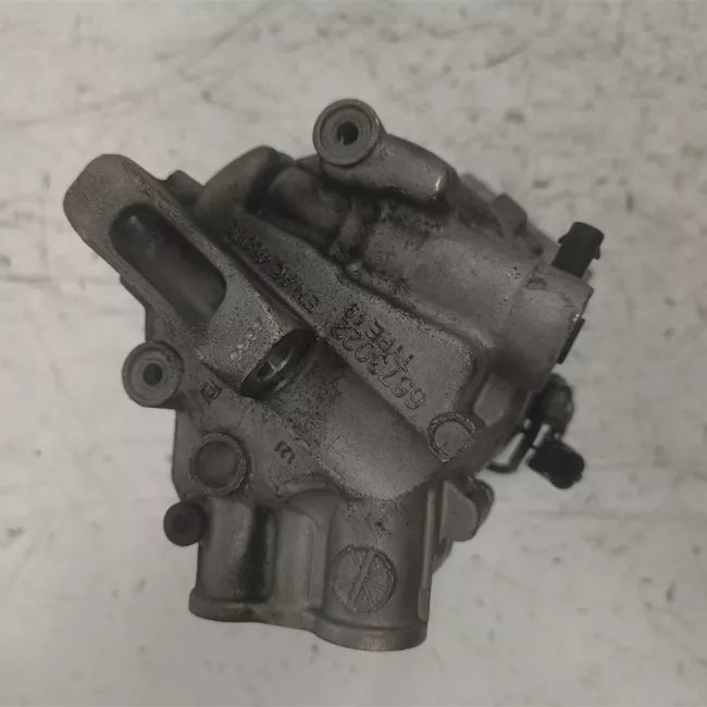 Compressore aria condizionata rotazionale