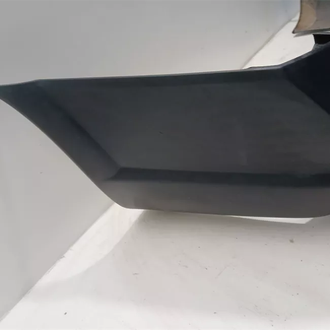 Paraurti posteriore grigio