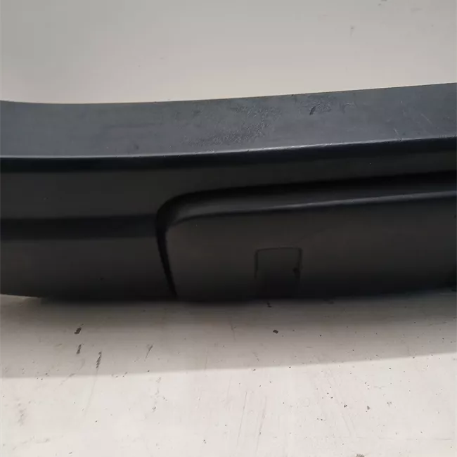 Paraurti posteriore grigio
