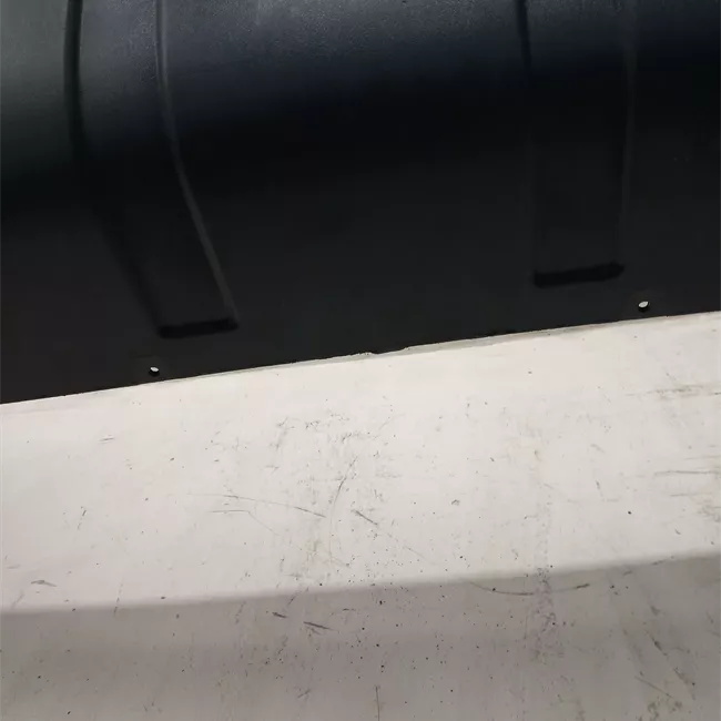 Paraurti posteriore grigio