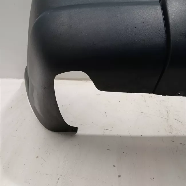 Paraurti posteriore grigio