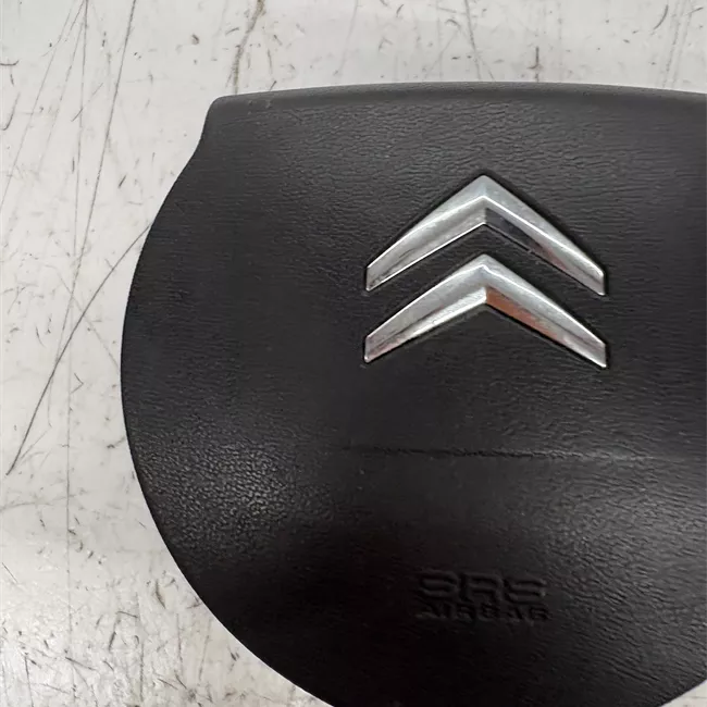 Dispositivo airbag lato guida con nuovo logo
