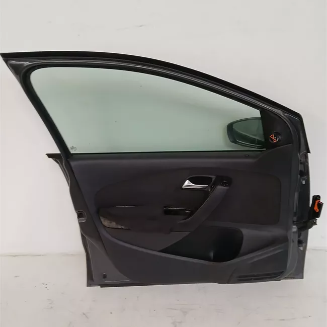 Porta anteriore sinistra