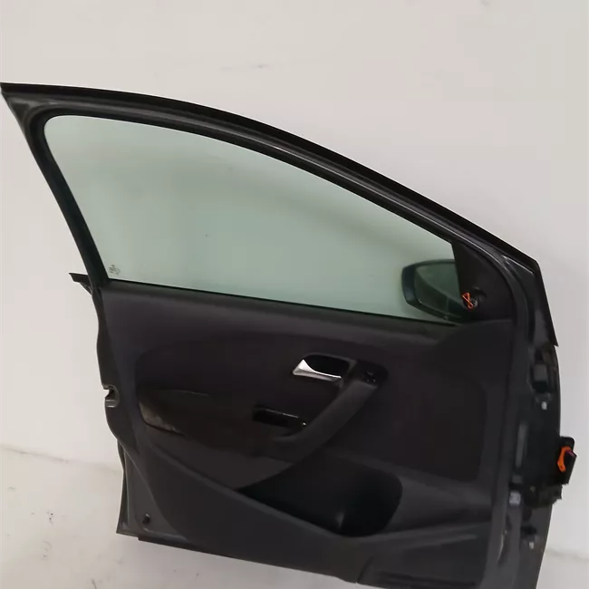 Porta anteriore sinistra