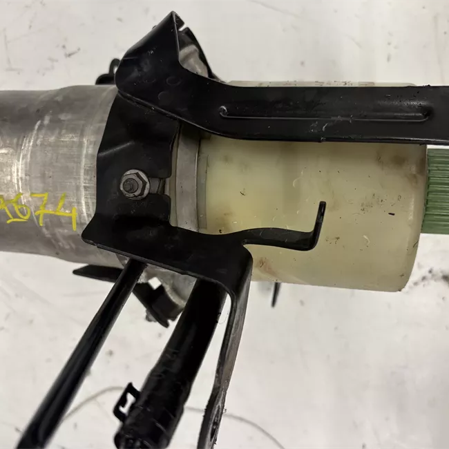 Pompa servosterzo con elettromotore