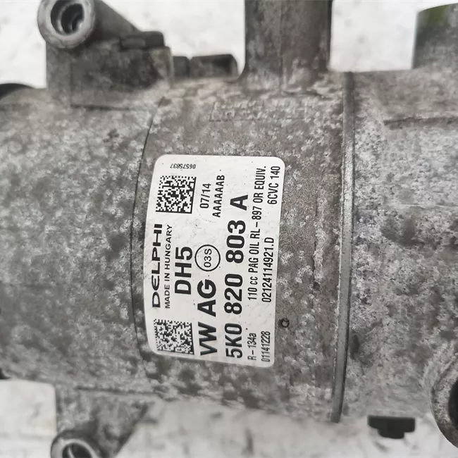 Compressore aria condizionata rotazionale