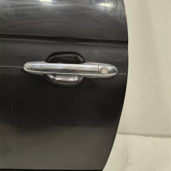 Porta anteriore sinistra