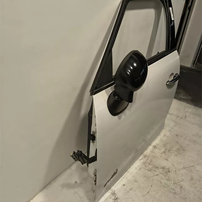 Porta anteriore sinistra