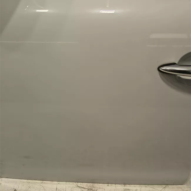 Porta anteriore sinistra