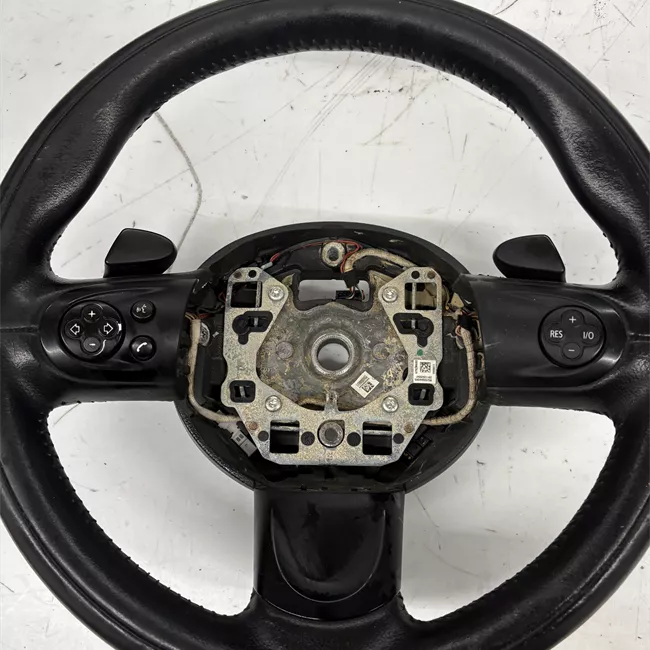 Volante con volante multifunz sport