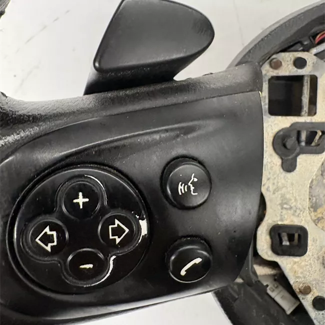 Volante con volante multifunz sport