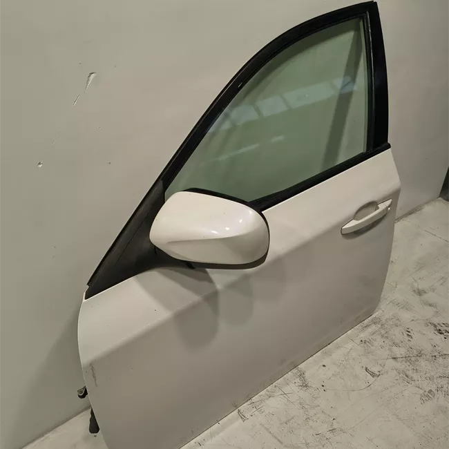 Porta anteriore sinistra