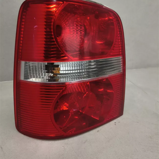 Fanale posteriore sinistro rosso