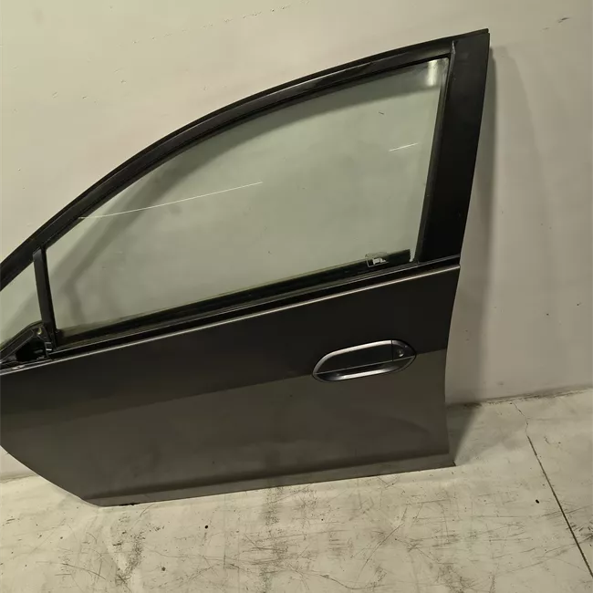 Porta anteriore sinistra