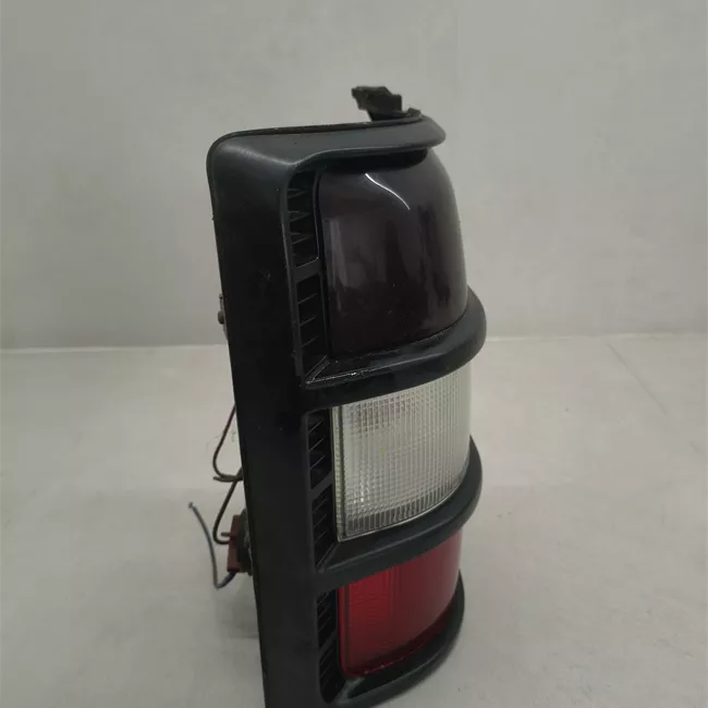 Fanale posteriore sinistro