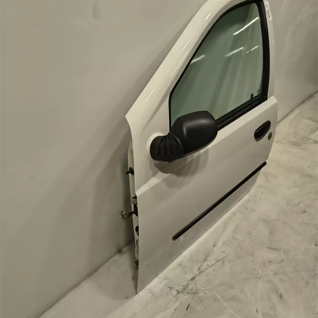 Porta anteriore sinistra