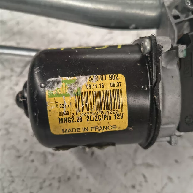 Meccanismo tergiparabrezza con motorino
