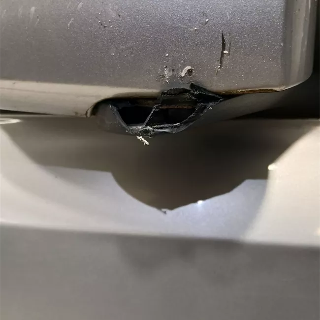 Porta anteriore destra