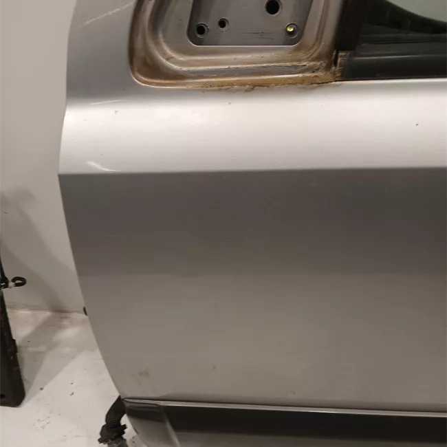 Porta anteriore sinistra