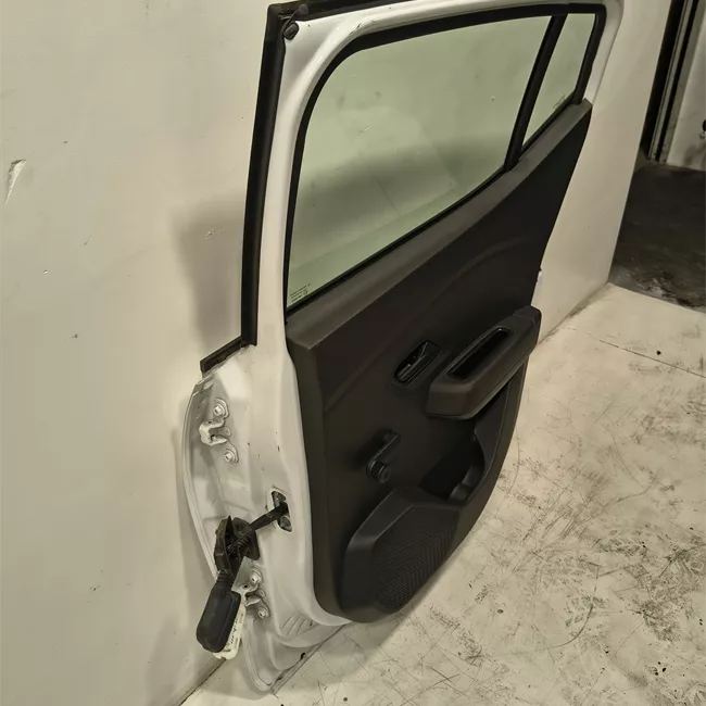 Porta posteriore destra