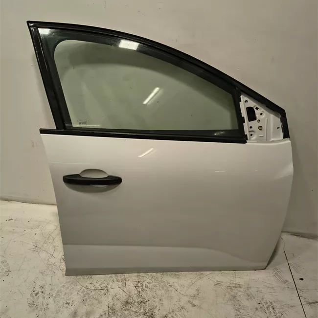 Porta anteriore destra