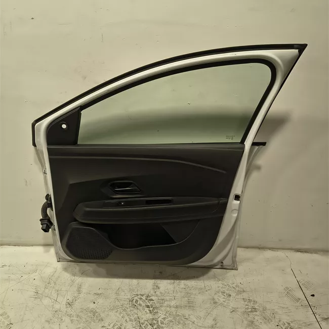 Porta anteriore destra
