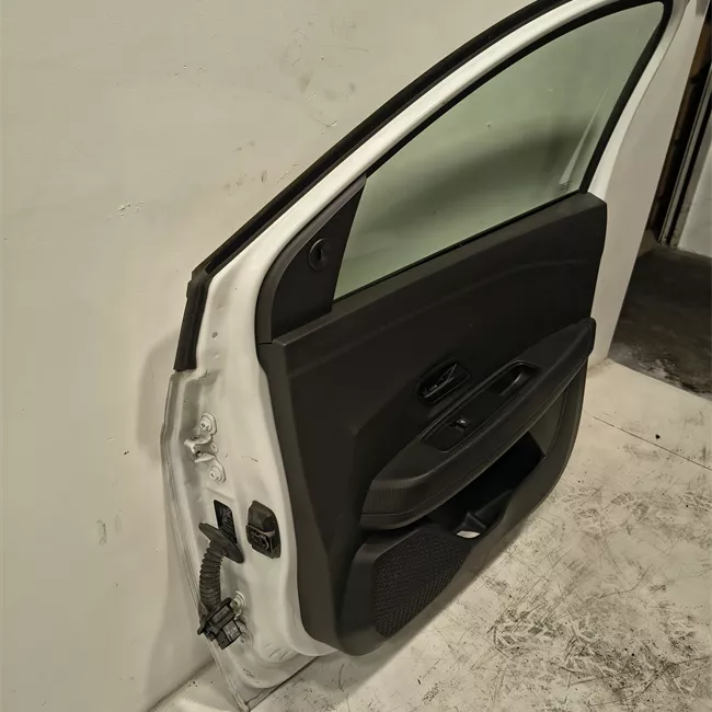 Porta anteriore destra