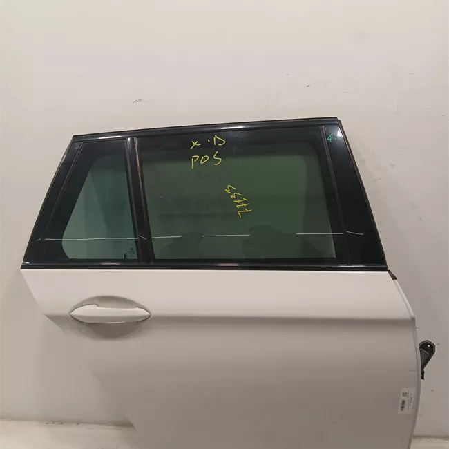 Porta posteriore destra